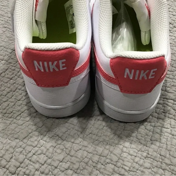 Nike Women’s Court Vision Low Next Nature Size 9.5 White Sea Coral Sneakers EUC - Picture 6 of 8